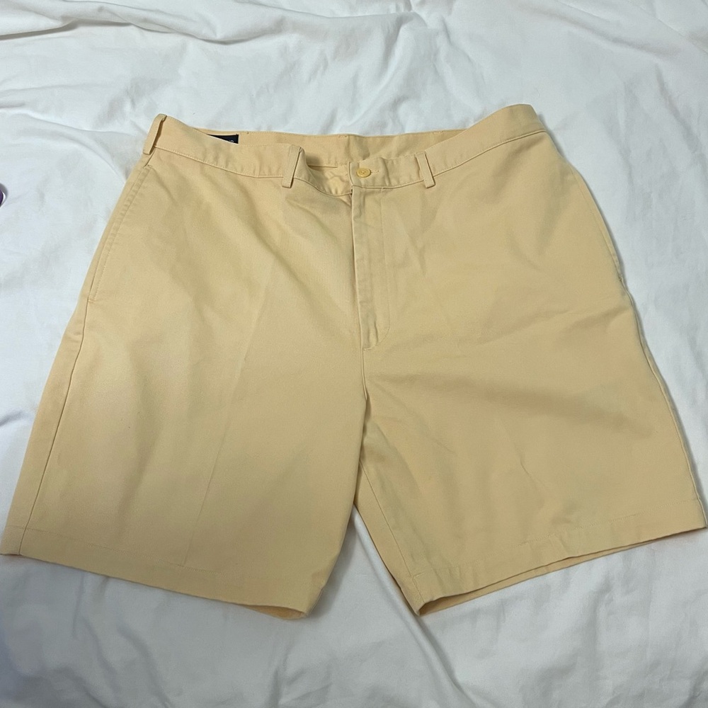 Lands’ End Men’s Butter Yellow 100% Cotton Shorts - Size 38